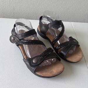 Earth Origins Salina Style Size 9 Wide Velcro Strap Black Welltek System‎ Insole